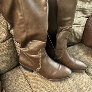 Comfortview Brown extra wide calf Women’s Boots size 11